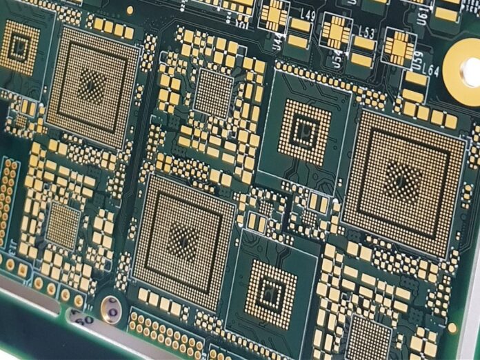 Single-Layer vs. Multi-layer PCBs: Understanding the Differences and Applications
