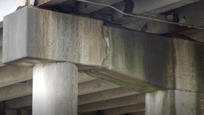 Enhanced Predictive Maintenance with Vibration Monitoring for Detecting Structural Defects
