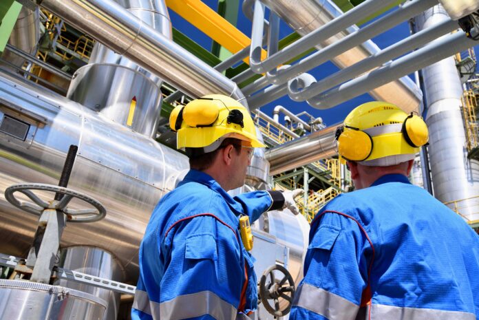 Predictive Maintenance in Oil & Gas: Leveraging Big Data and Cloud Computing